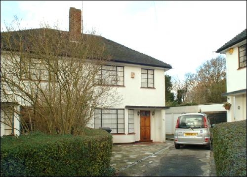 35 Ludlow Way